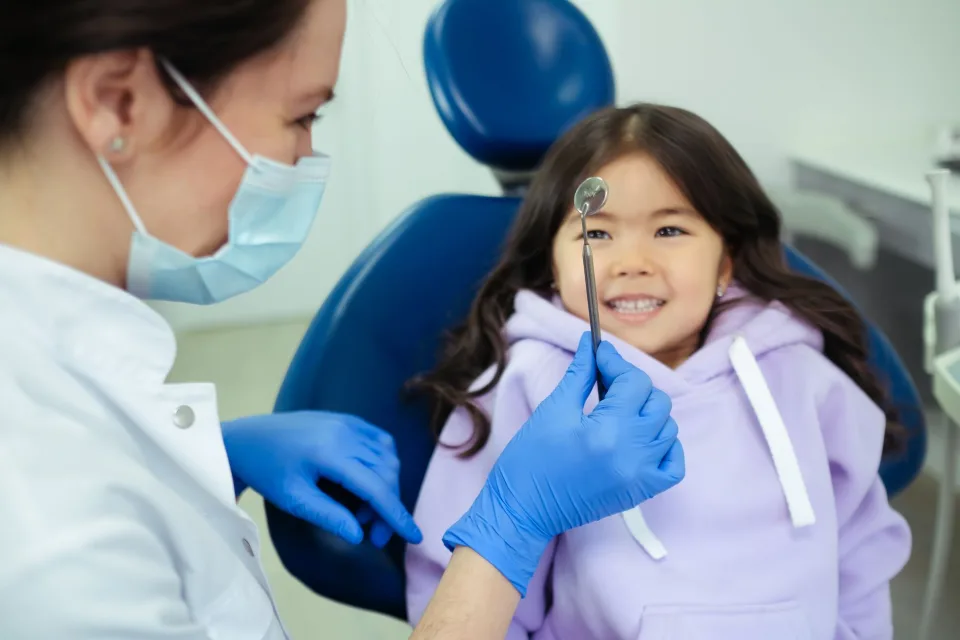 Chăm sóc răng miệng cho cả nhà